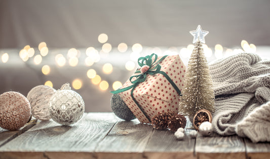 Personalized Christmas Ornaments for 2025: Unique Decorations for Couples, Families, and Babies
